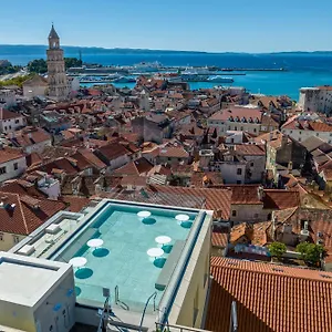 Отель Cornaro